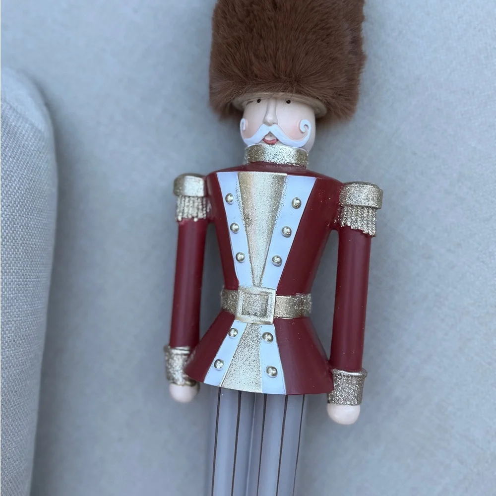 Frontgate Royal Guard Nutcracker Large - NWT - Picture 15 of 16